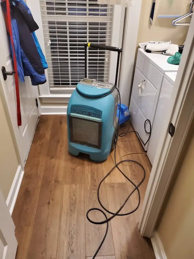 Commercial dehumidifier deployed for Crawl Space Restoration in Ashland